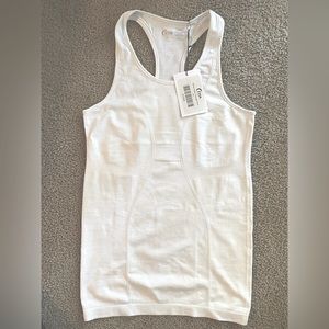 NWT- Zyia Copper Charged White Tank- sz.S